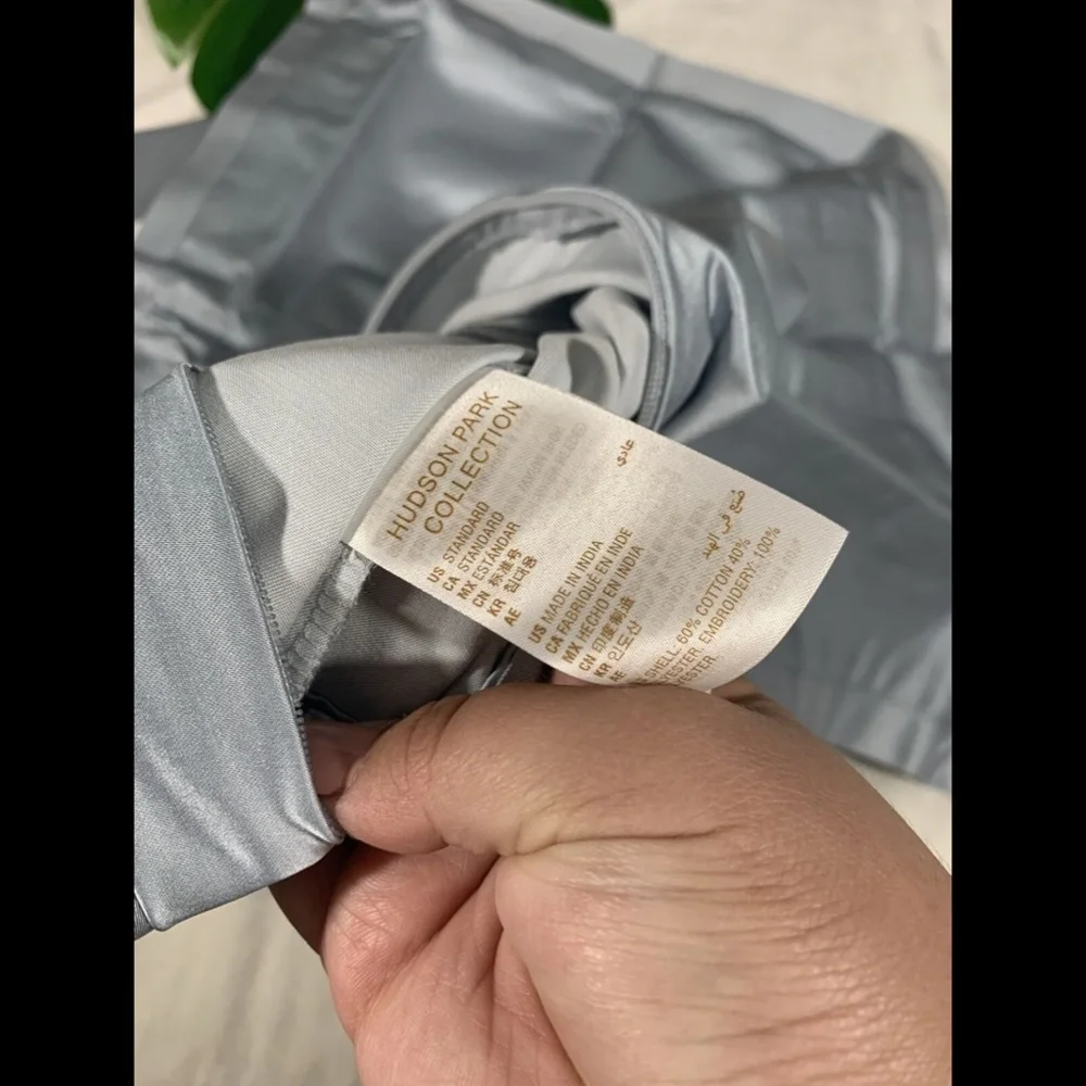 NIB [ 2 Standard ] Sham for Hudson Park Embroidered‎ Tile
